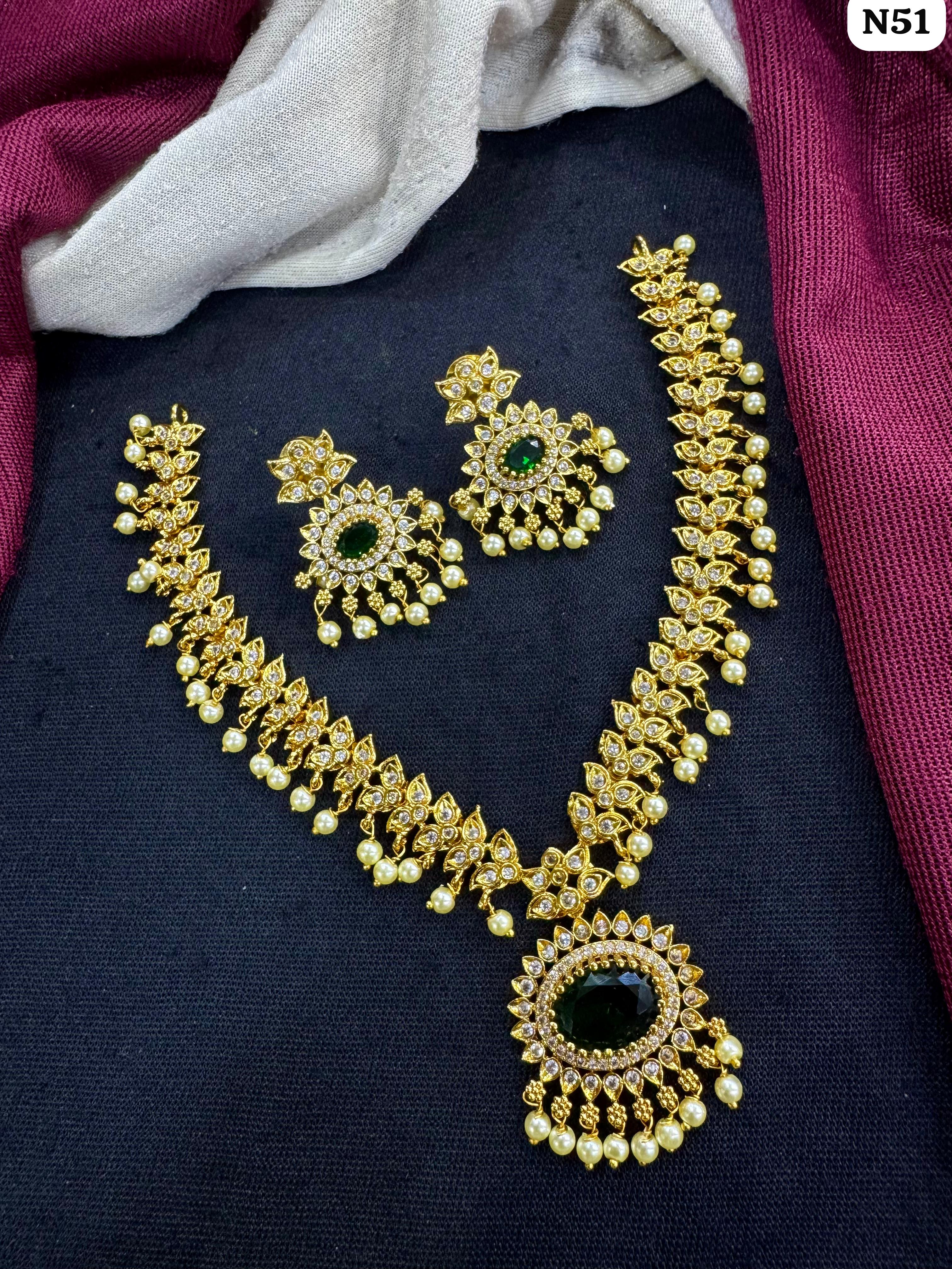 Tanish Art Jewellery Majestic Crystal Stone and Pearl Necklace Set