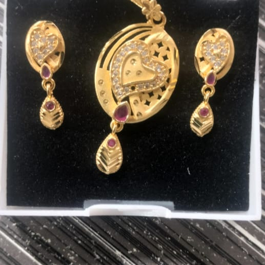 Santosh Chudighar Shimmering Austrian Stone Pendant Set