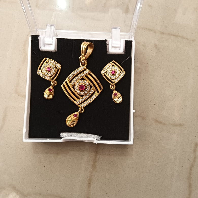 Santosh Chudighar Shimmering Austrian Stone Pendant Set