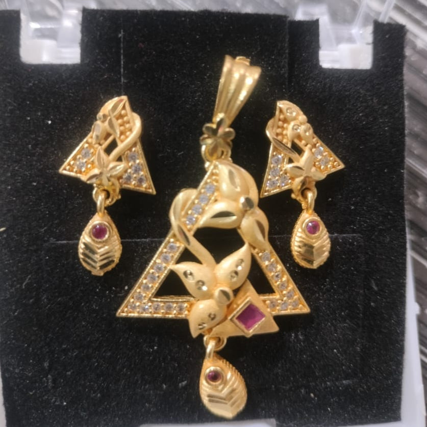 Santosh Chudighar Shimmering Austrian Stone Pendant Set