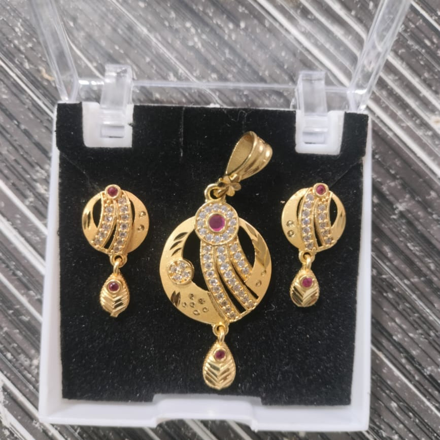 Santosh Chudighar Shimmering Austrian Stone Pendant Set