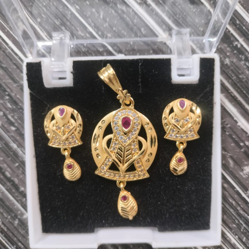 Santosh Chudighar Shimmering Austrian Stone Pendant Set