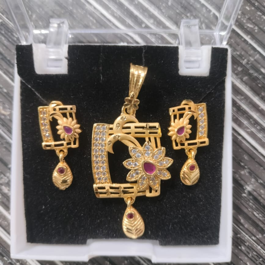 Santosh Chudighar Shimmering Austrian Stone Pendant Set