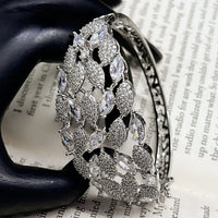 ZF Collection Crytsal Stone And Austrian Stone Openable Bracelet