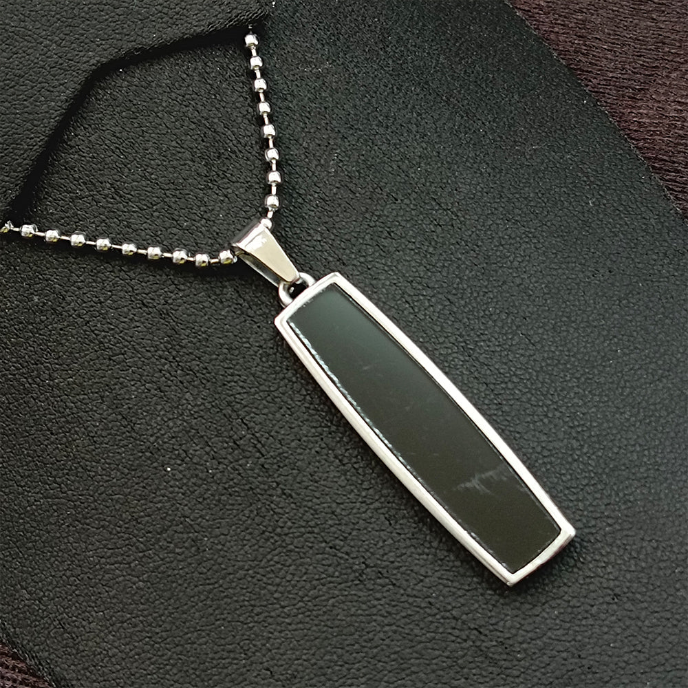 JewelMaze Black Enamel Chain Pendant For Men