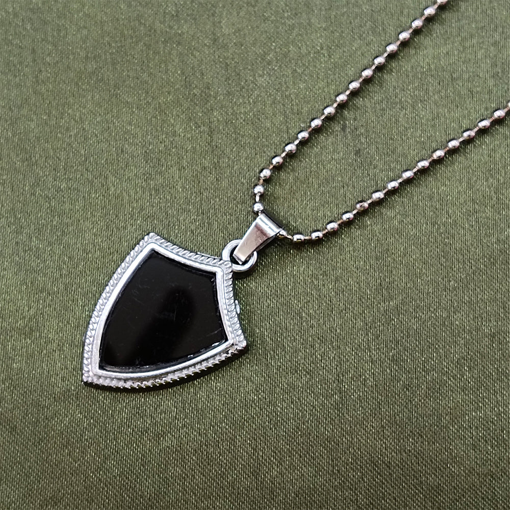 Urthn Black Enamel Chain Pendant For Men