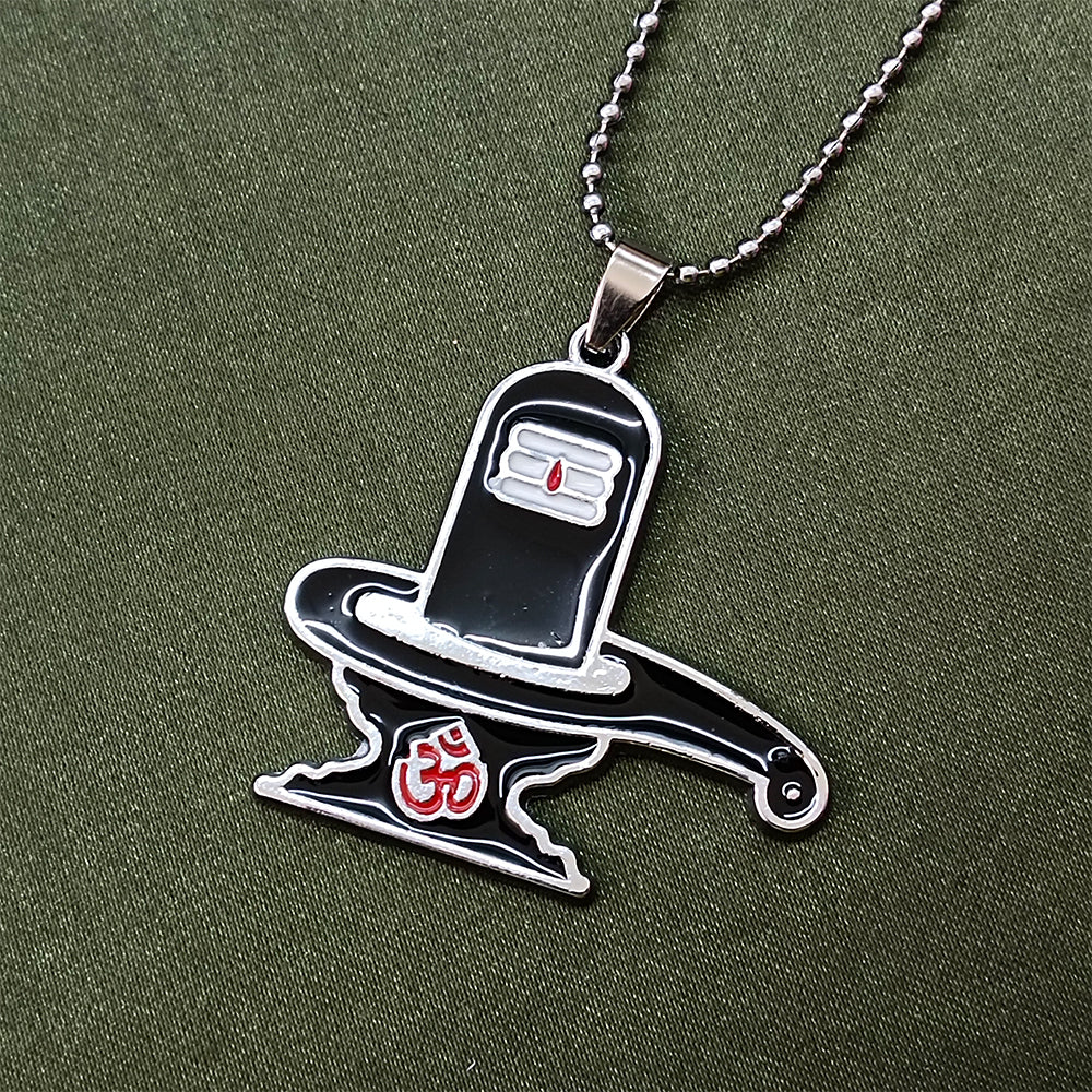 JewelMaze " Shivling  " Chain Pendant
