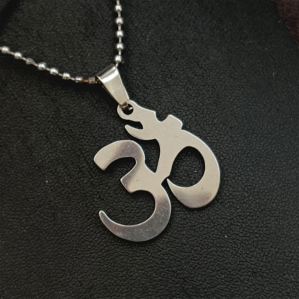 Urthn OM Chain Pendant For Men