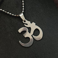 Urthn OM Chain Pendant For Men