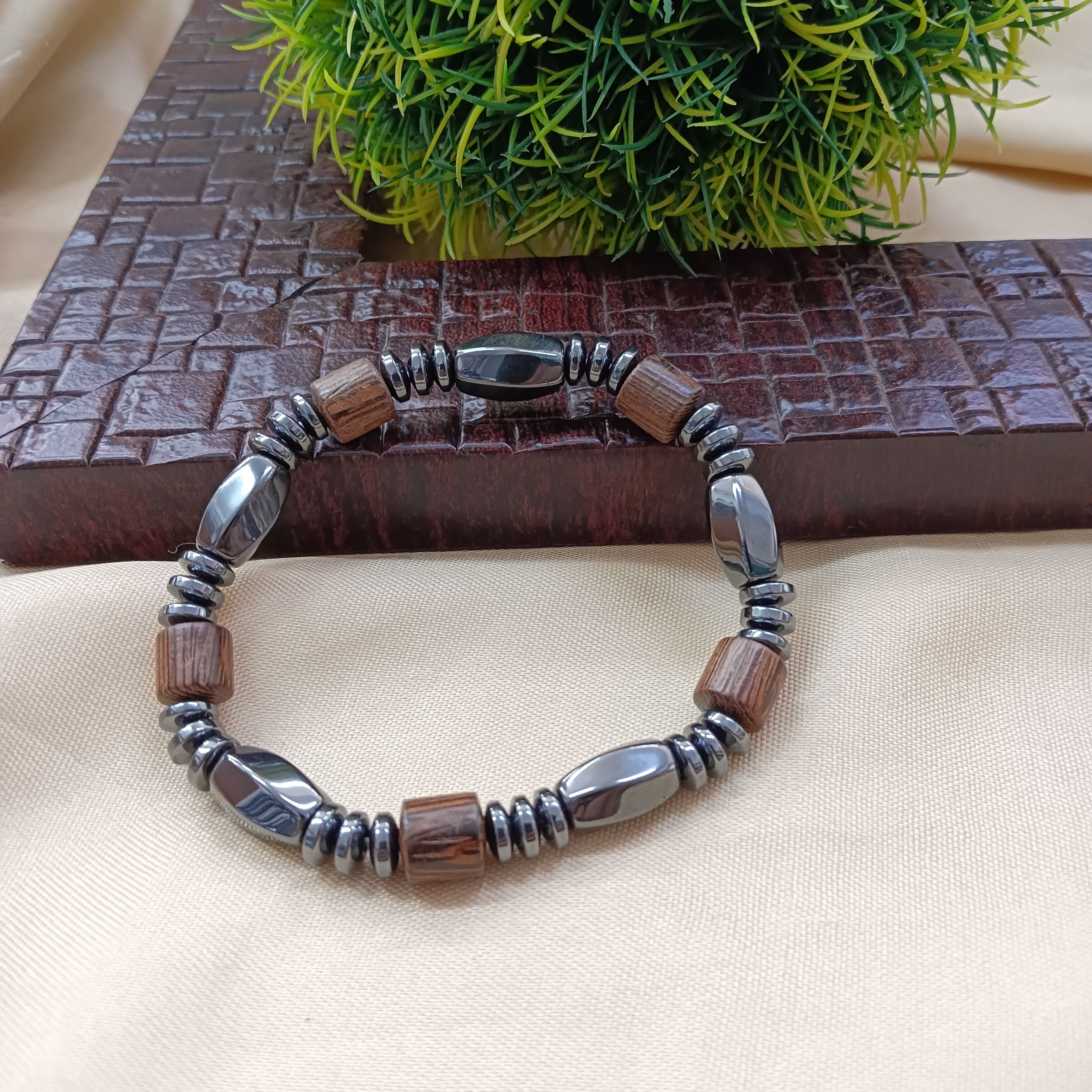 Urthn Classic Hemitat Wooden Stretch Bracelet For Men (Pack of 6)