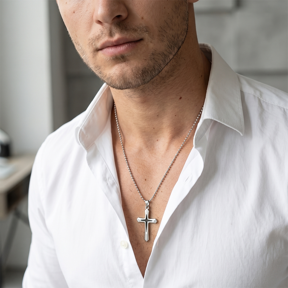 Urthn Cross Chain Pendant For Men