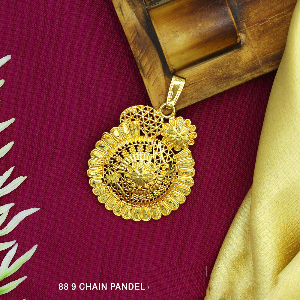 Mahavir Dye Gold Chain Pendant