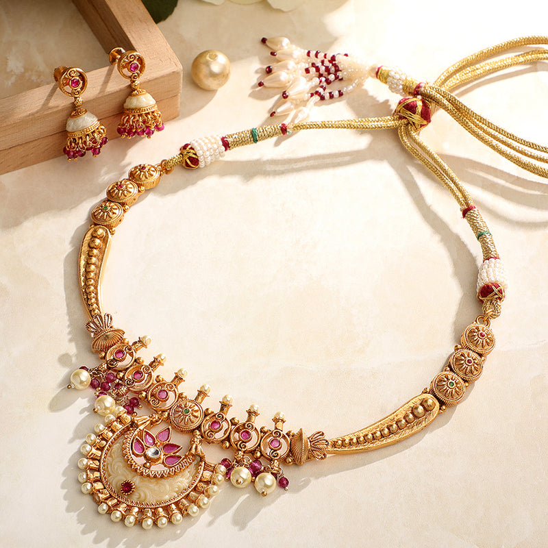 Asmitta Gold Plated Pota Stone Necklace Set