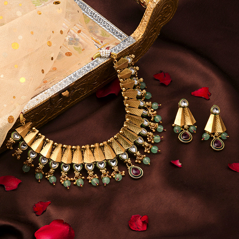 Asmitta Gold Plated Kundan And Beads Necklace Set