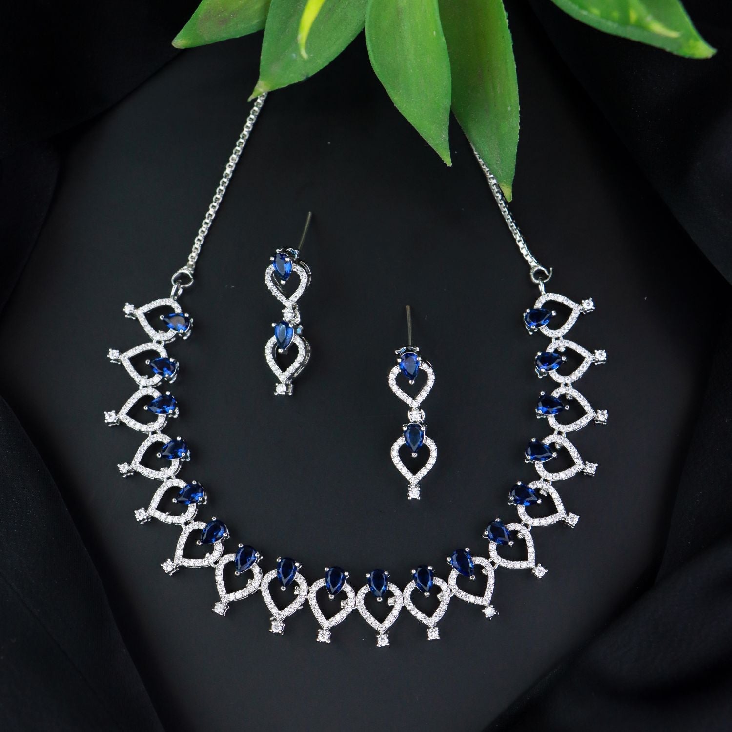 Etnico Stylish Silver Plated Cubic Zirconia American Diamond CZ AD Necklace Jewellery Set For Women