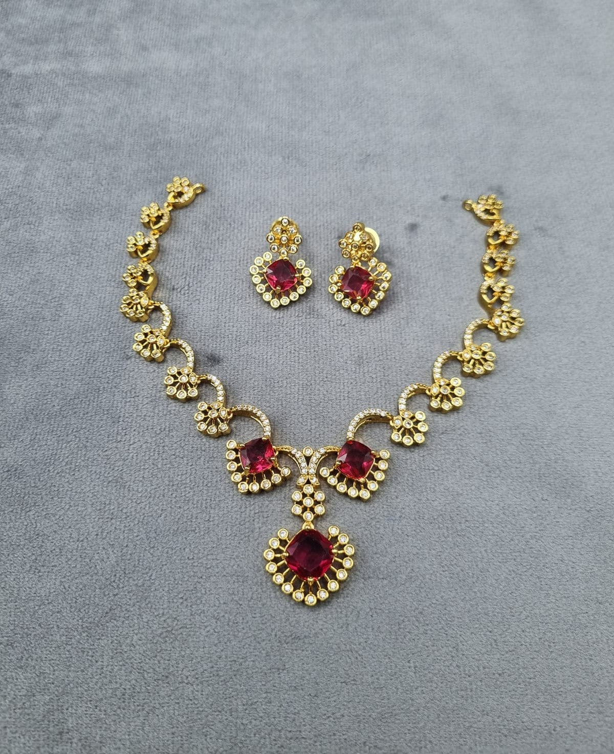 LAFZ Elegant Gold-Tone Swirling Floral AD Necklace Set