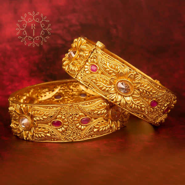 Raddhi Jewels Designer Premium Quality Rajwadi Gold Plated Brass Openable Kada/Bangles Set