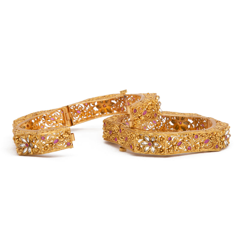 Raddhi Jewels Designer Premium Quality Rajwadi Gold Plated Brass Openable Kada/Bangles Set