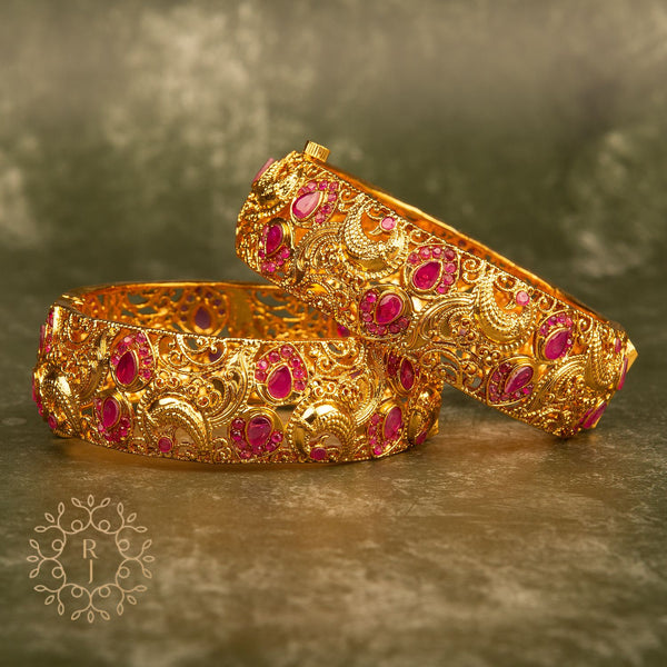 Raddhi Jewels Designer Premium Quality Rajwadi Gold Plated Brass Openable Kada/Bangles Set