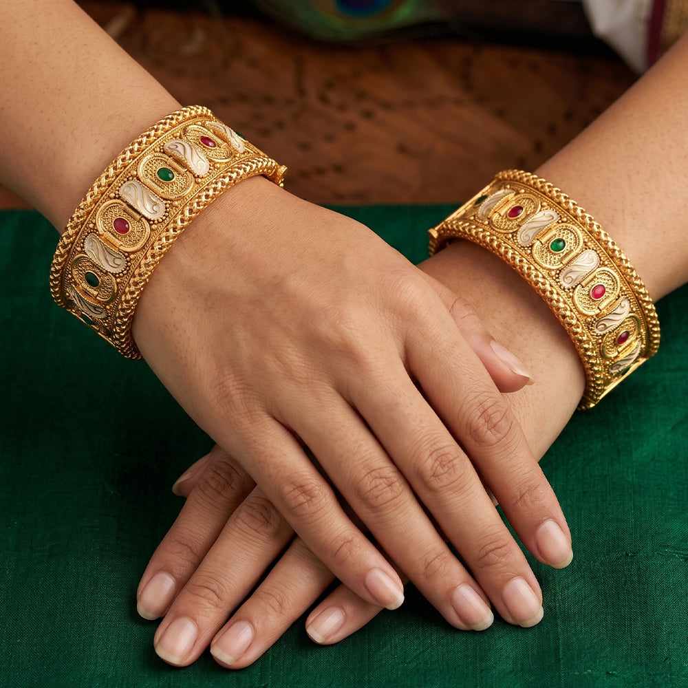 Js Fashion  Antique Jewelley High Gold Polish Gorgeous Designs for a Touch of Tradition Bangles Set