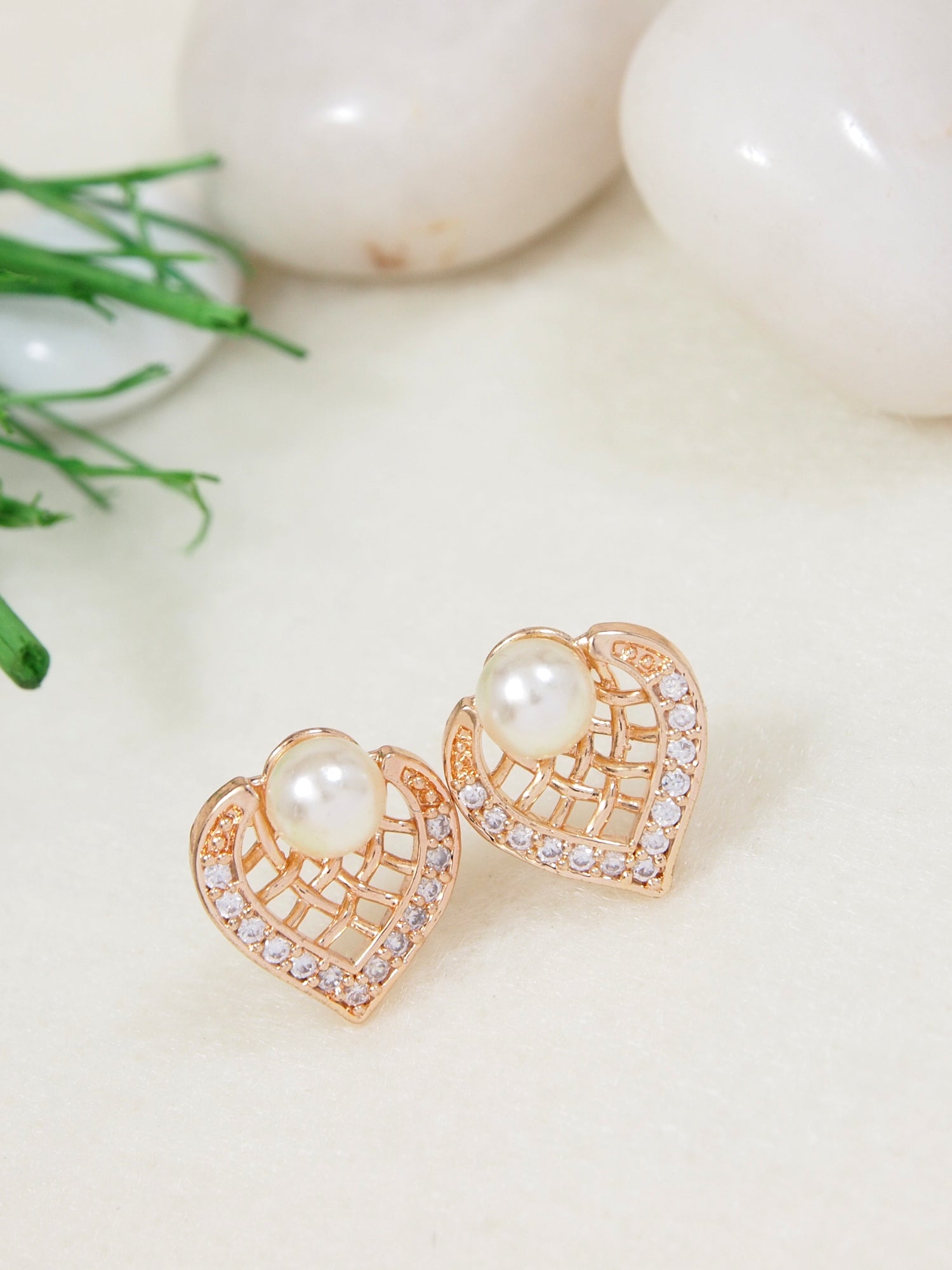 Etnico Rose Gold Plated Special Fashion Cubic Zirconia American Diamoand Stud Earrings For Women