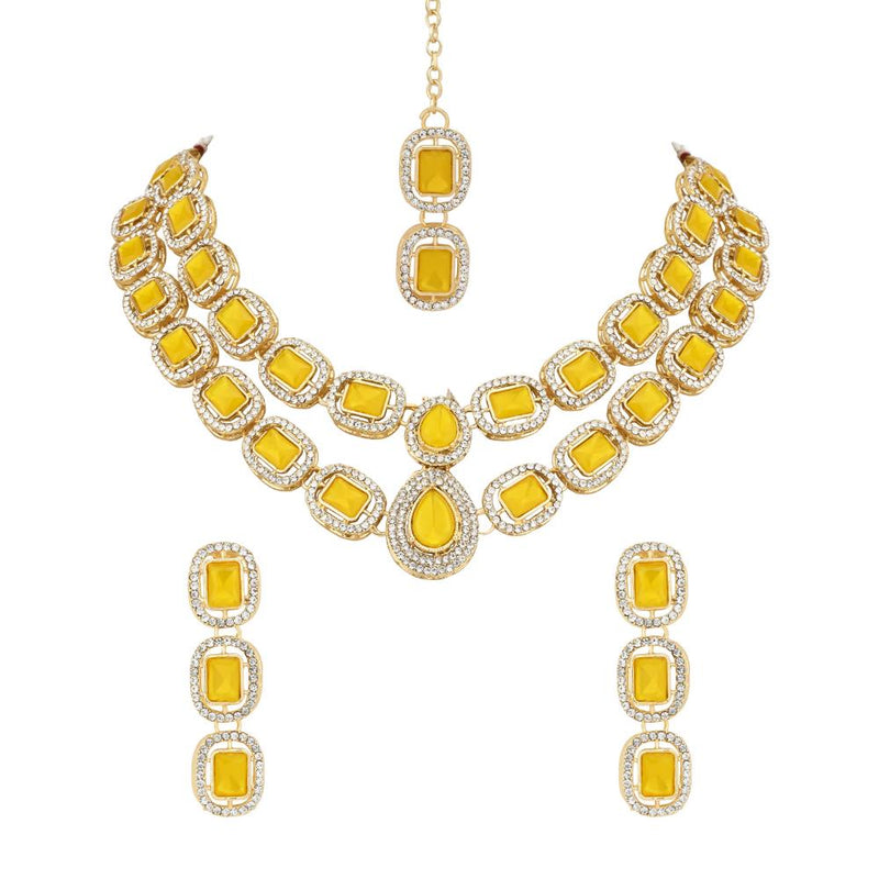 Etnico Gold Plated Traditional Stone Choker Necklace Jewellery With Earring & Maang Tikka Set For Women And Girls (Yellow)