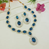 Etnico Stylish Design Crystal Diamond Necklace & Earrings Jewellery Set for Women (IJ394MO)