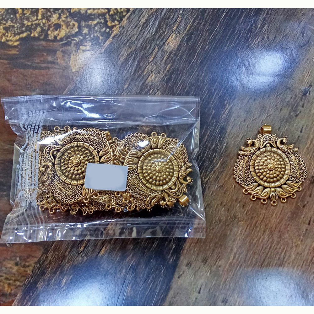 Kriaa Beads Stylish Pendant With Peacock Motif for Chains & Necklaces