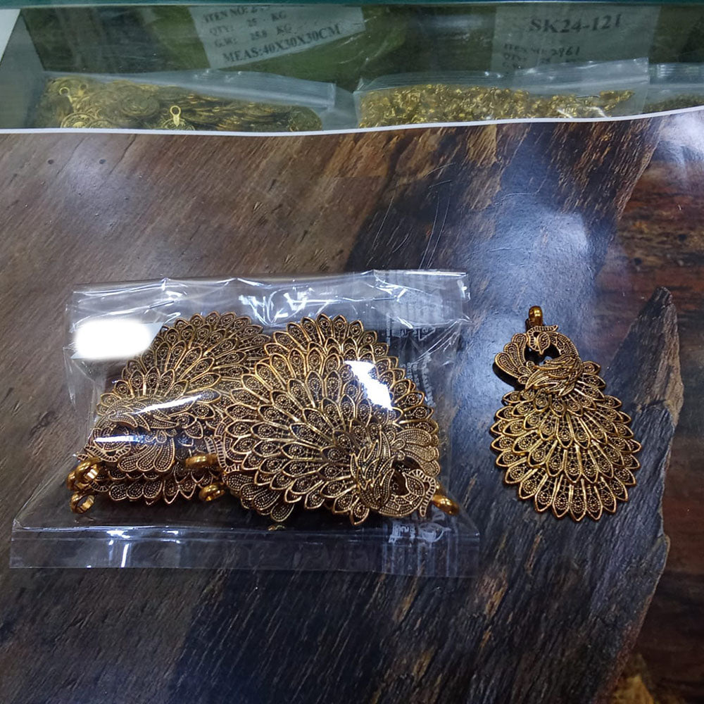 Kriaa Beads Beautiful Peacock Pendant for Daily Wear ,Office, Party & Festive Jewelry