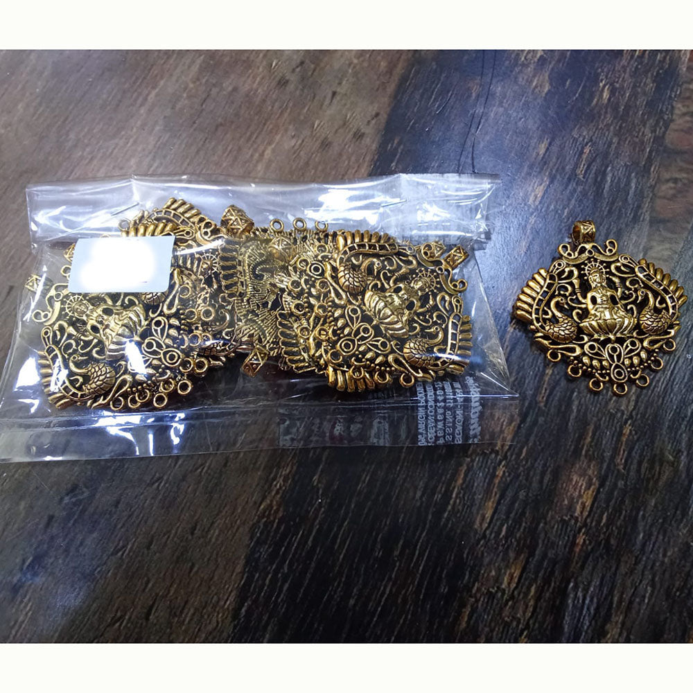 Kriaa Beads Temple Pendent With Goddess Laxmi Motif On It