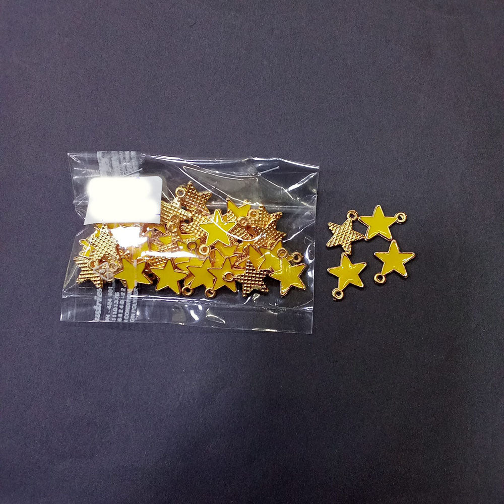 Kriaa Beads Lightweight Star Shape Charm Pendant for Everyday Elegance