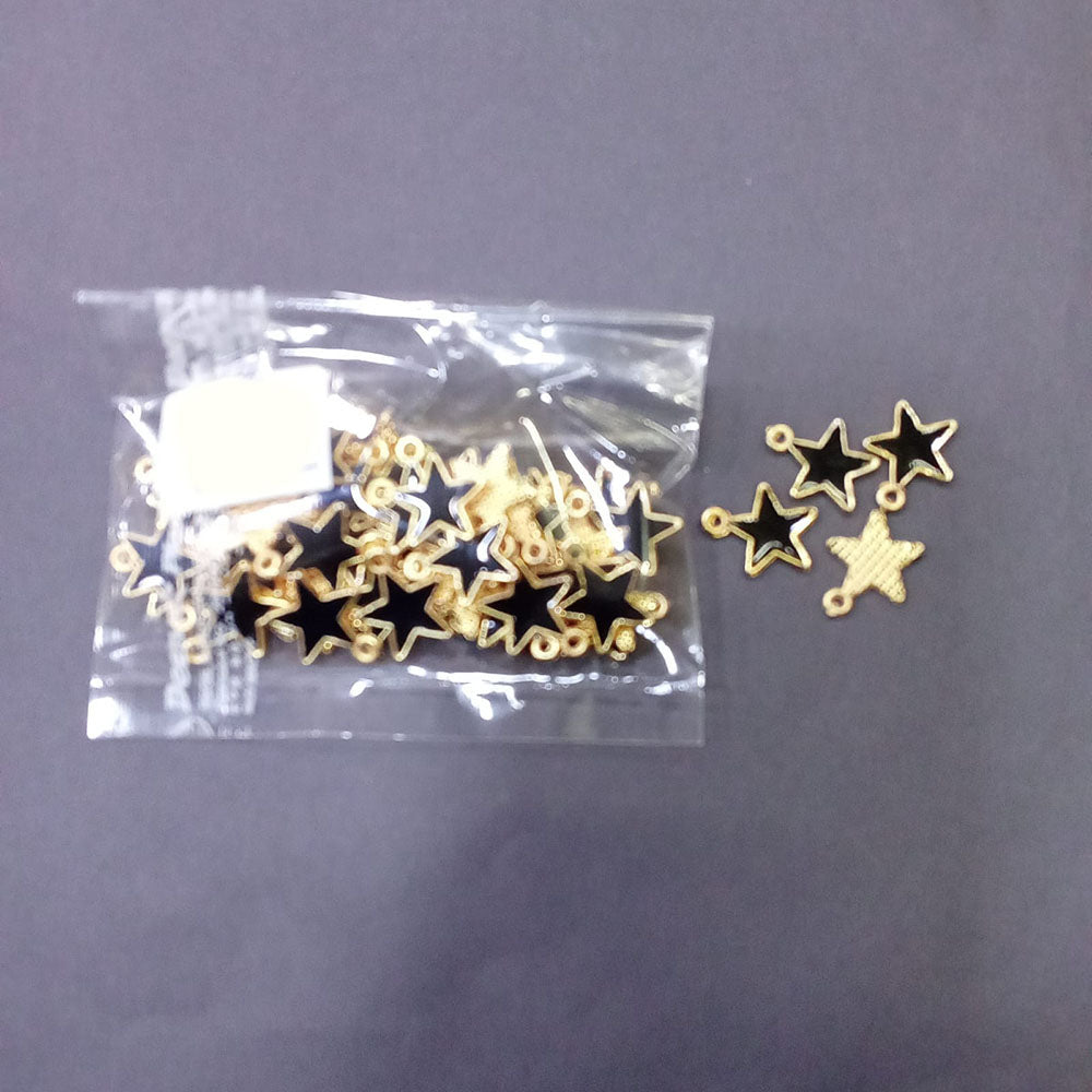 Kriaa Beads Lightweight Star Shape Charm Pendant for Everyday Elegance