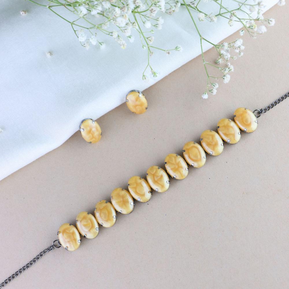 Etnico Glamorous Fashionable Eye-Catching Yellow Beaded Choker and Earrings Set For Women/Girls (ML318Y)