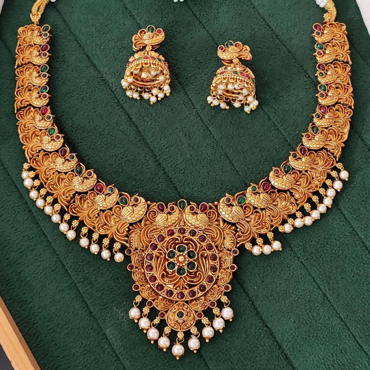 Js Fashion Beautiful Pota Stone And Pearl Necklace Set With Maching Earrings