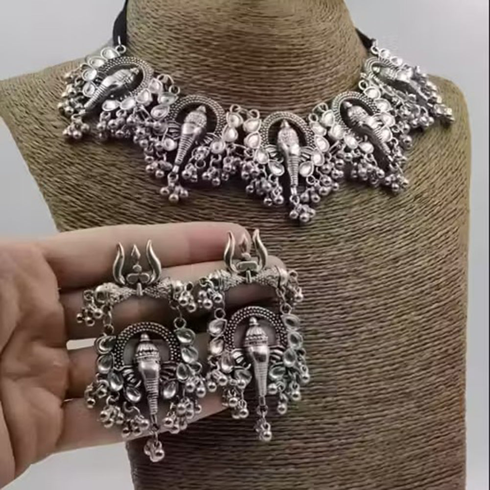 Bevy Pearls Antique Oxidised Plated Kundan And Elephant Desing Choker Necklace Set