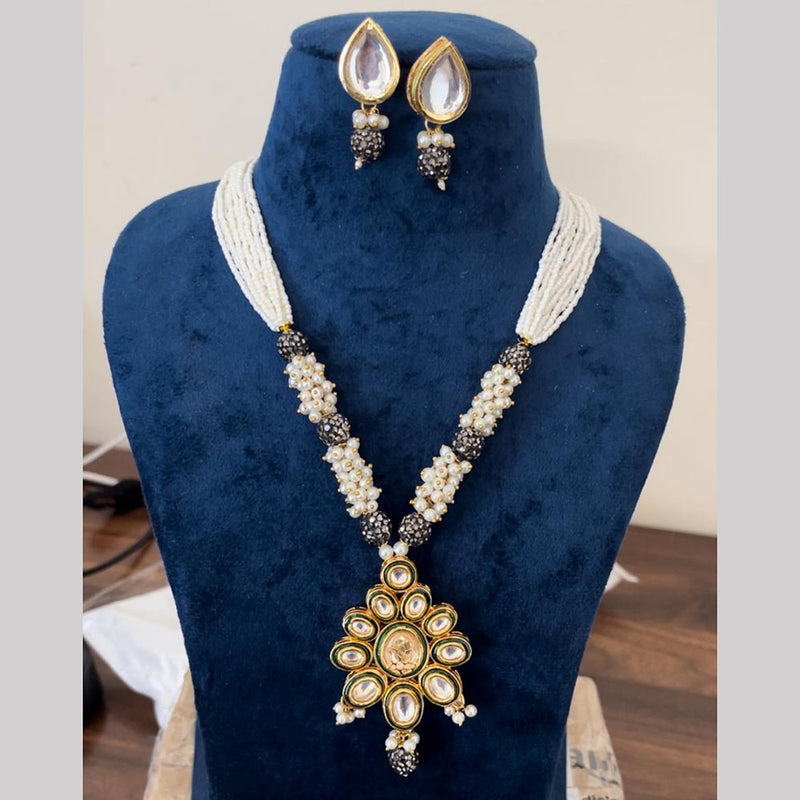 Shringarstreet Gold Plated Kundan And Pearl Necklace Set