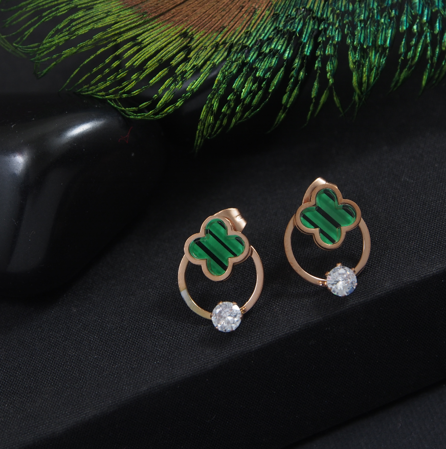 Tarohi JewelsStainless Steel Rosegold Plated Green Clover Stud Earring-STNER 2925