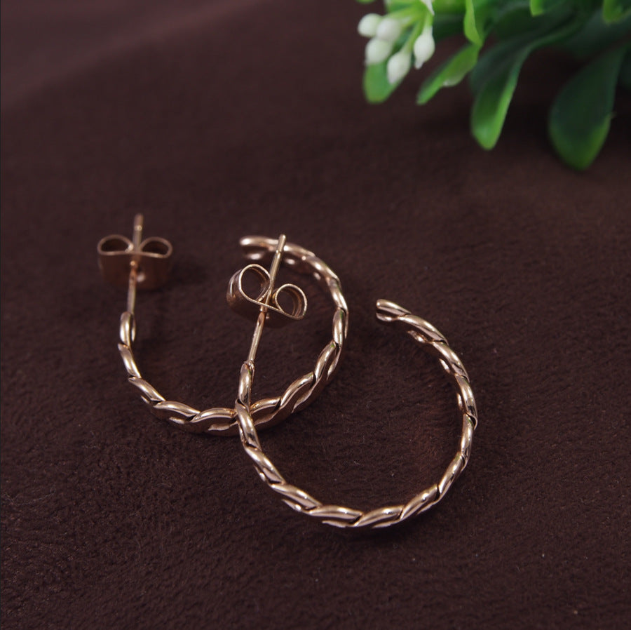 Tarohi Jewels Stainless Steel Rosegold Plated Braided Hoops Earring- STNER 3862