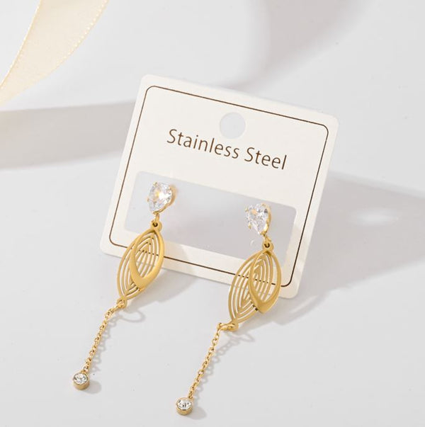 Tarohi Jewels Stainless Steel Leaf Shape Earring - STNER 5209