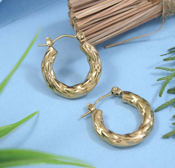 Tarohi JewelsStainless Steel Anti Tarnish Hoops Earring- STNER 5330