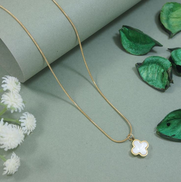 Tarohi JewelsStainless Steel White Shell Clover Necklace - STNK 5471