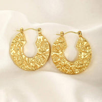 Bevy Pearls Modern Wave Design Hoop Earrings