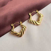 Bevy Pearls Modern Wave Design Hoop Earrings