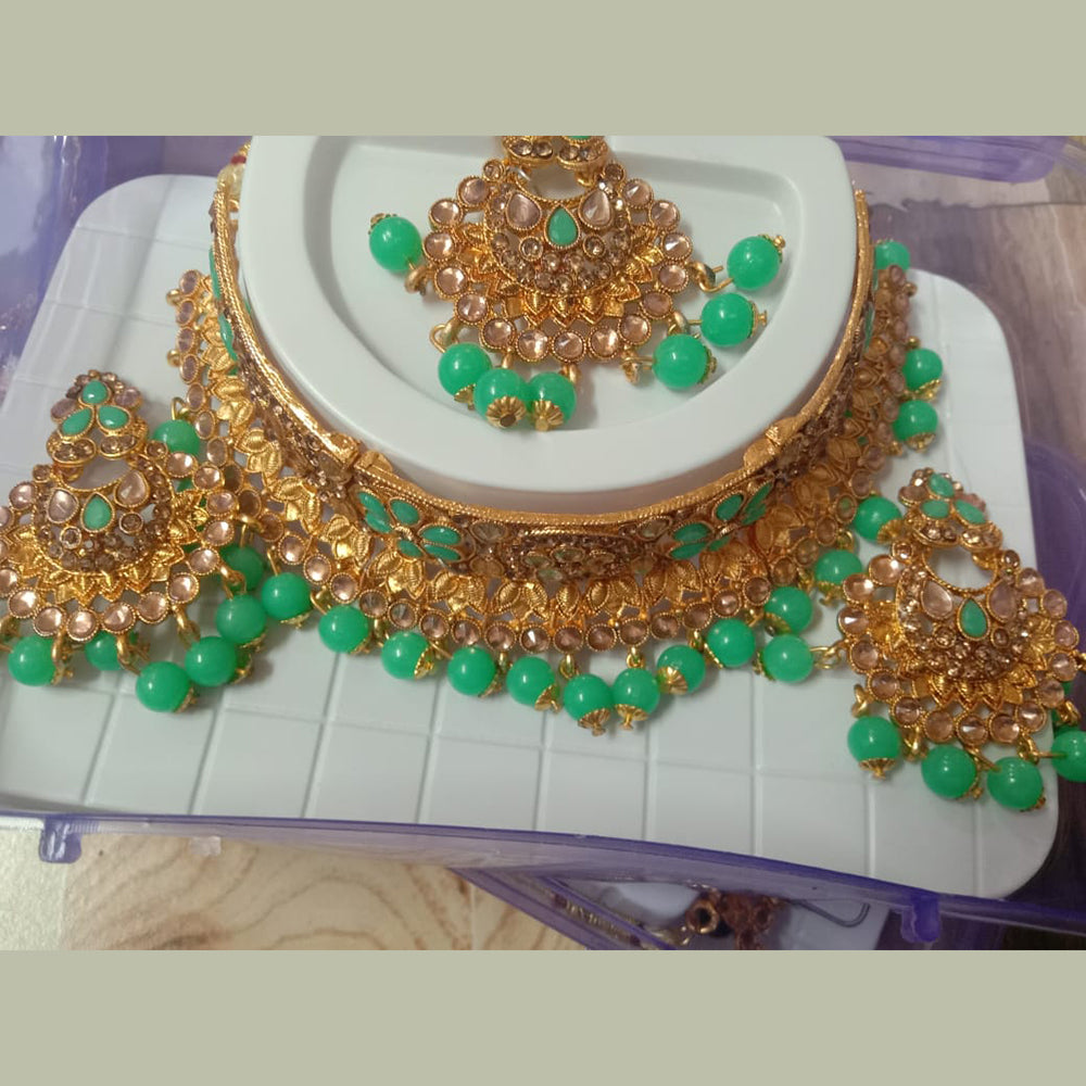 Neetu Art Gold Plated Kundan Stone Choker Necklace Set With Maangtikka