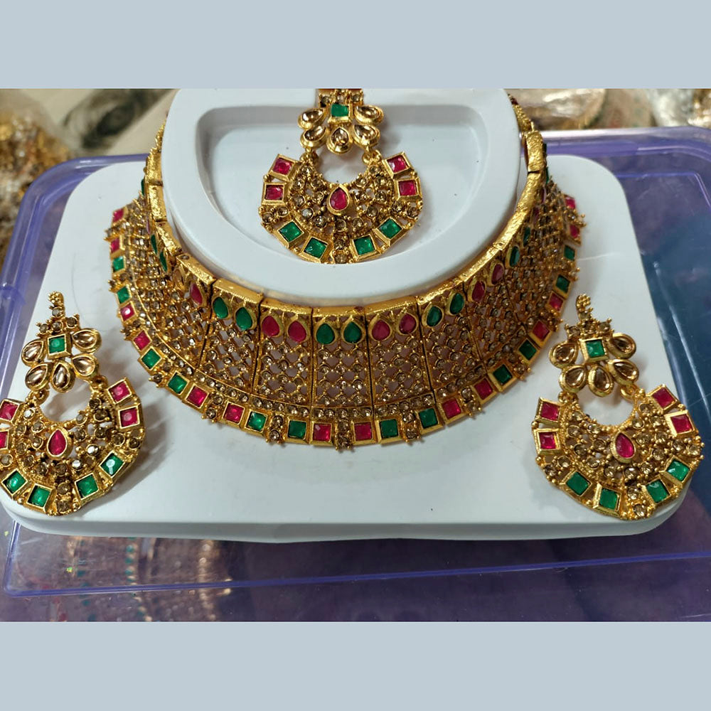 Neetu Art Gold Plated Kundan Stone Choker Necklace Set With Maangtikka