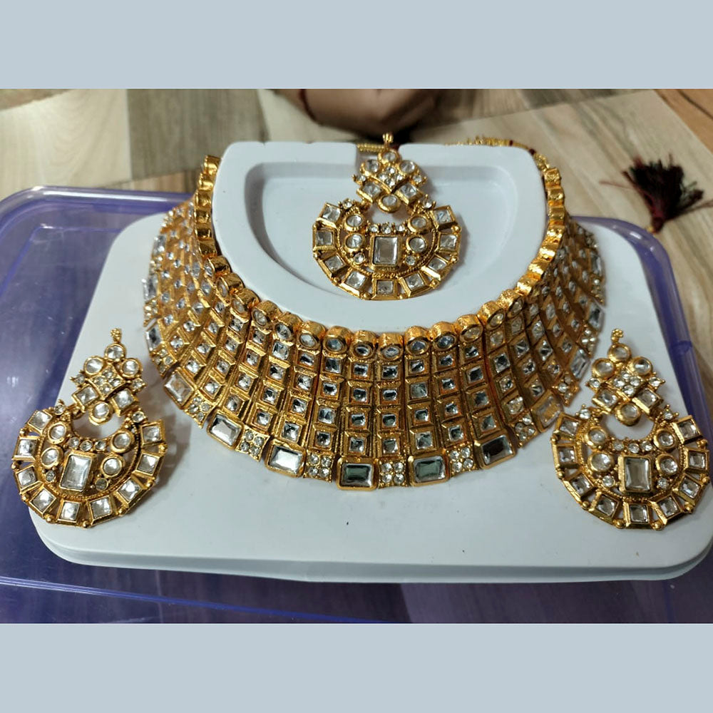 Neetu Art Gold Plated Kundan Stone Choker Necklace Set With Maangtikka