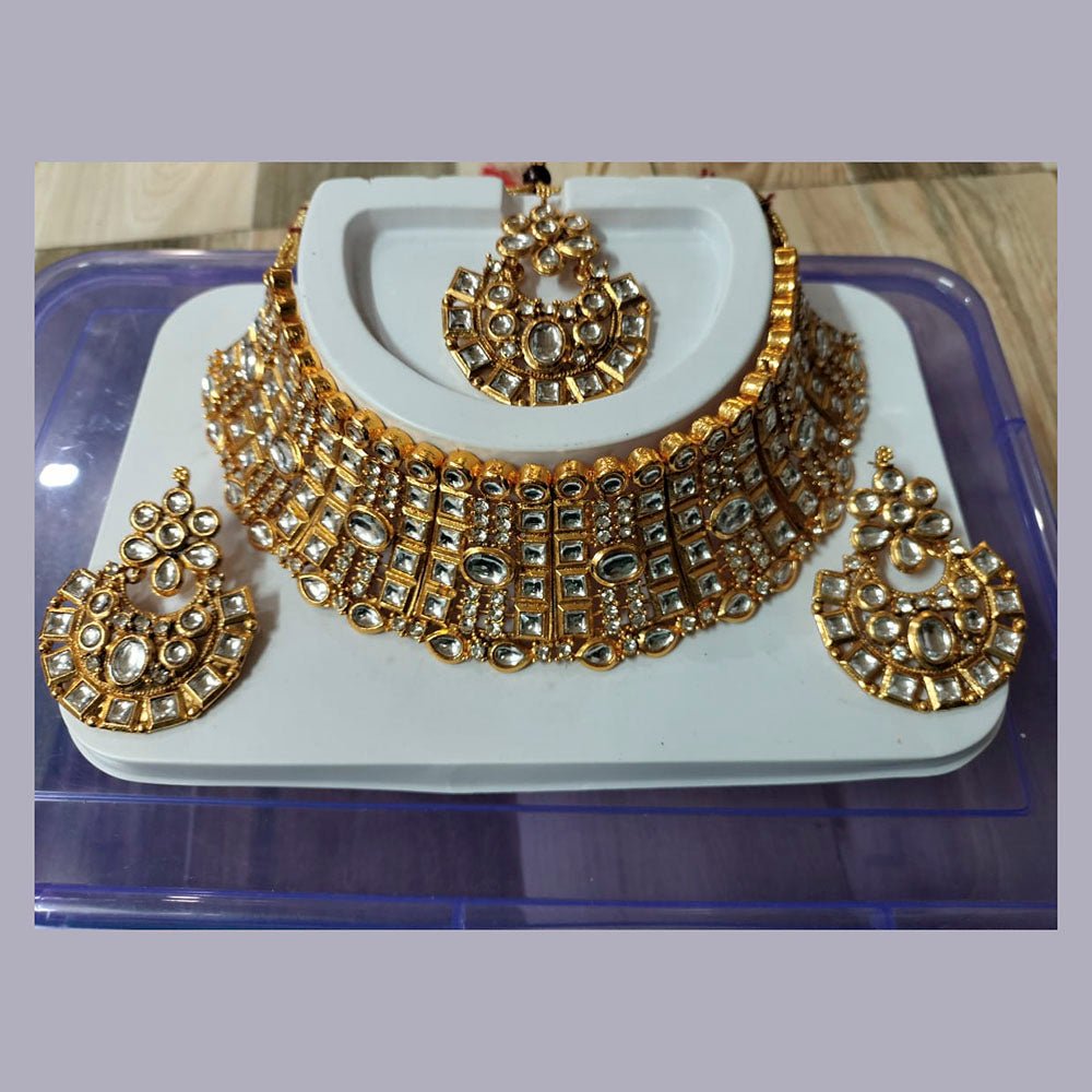 Neetu Art Gold Plated Kundan Stone Choker Necklace Set With Maangtikka