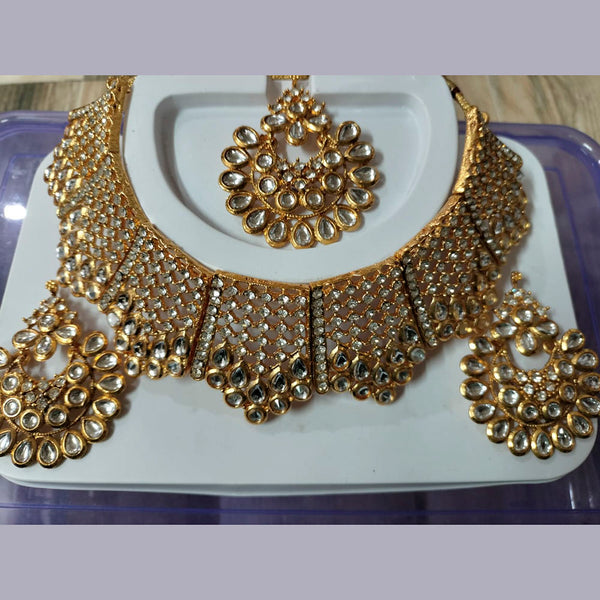 Neetu Art Gold Plated Kundan Stone Choker Necklace Set With Maangtikka