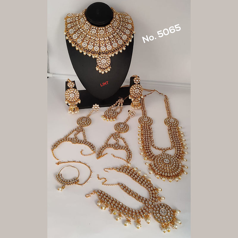 Lucentarts Jewellery Gold Plated Kundan Stone Bridal Set