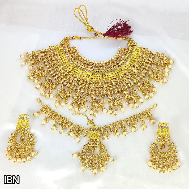 Lucentarts Jewellery Kundan Stone Gold Plated Necklace Set